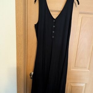 Black Sleeveless Button-Down Dress